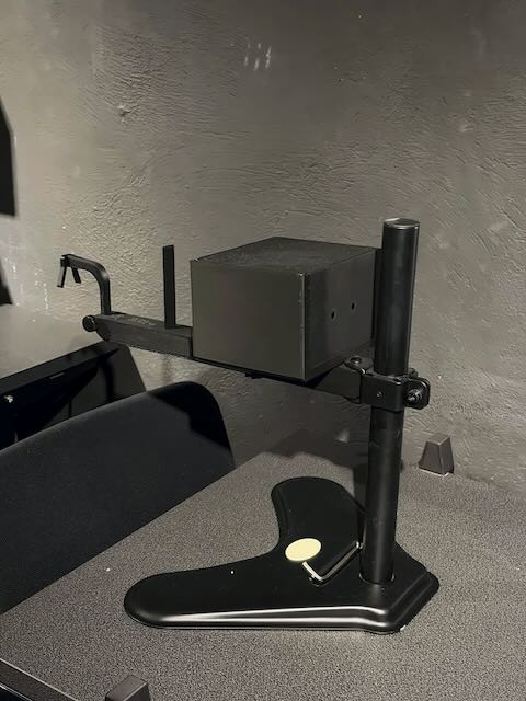 Diploscope monté sur pied, prêt pour une séance